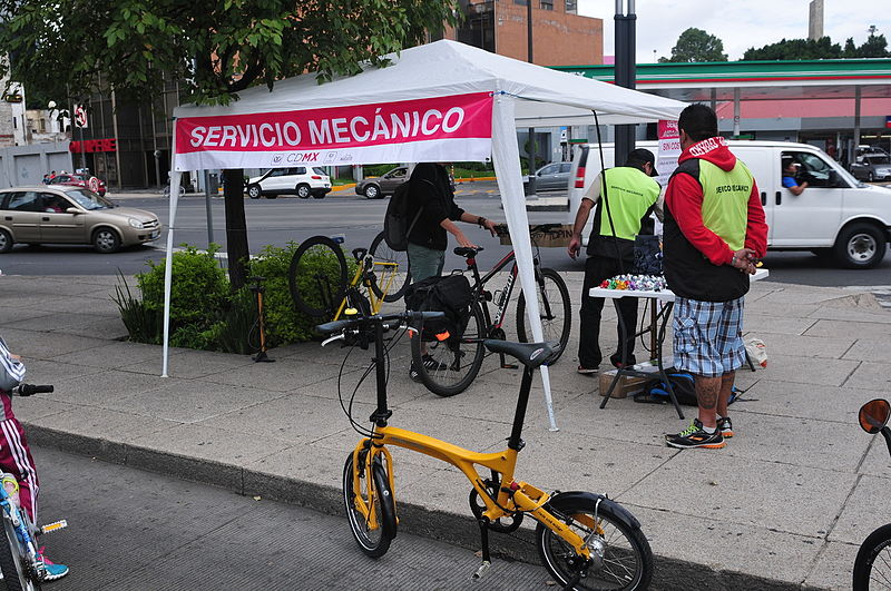 Datei:15-07-12-Ciclistas-en-Mexico-RalfR-N3S 8960.jpg